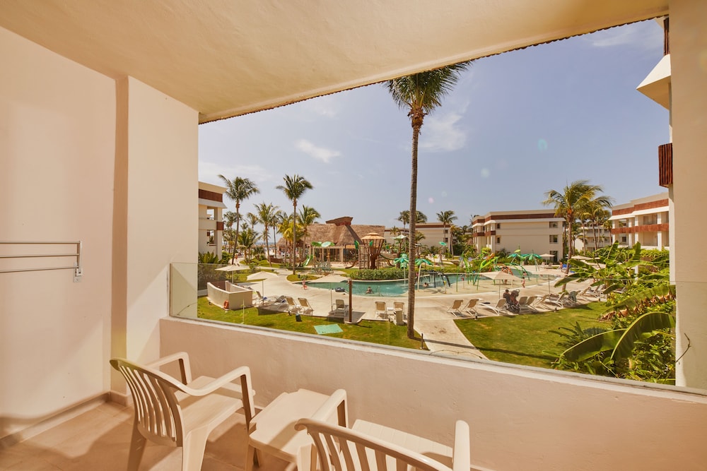 2 Bedroom Suite photo 3