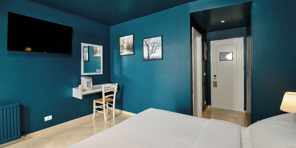Classic Double or Twin Room - Photo 4