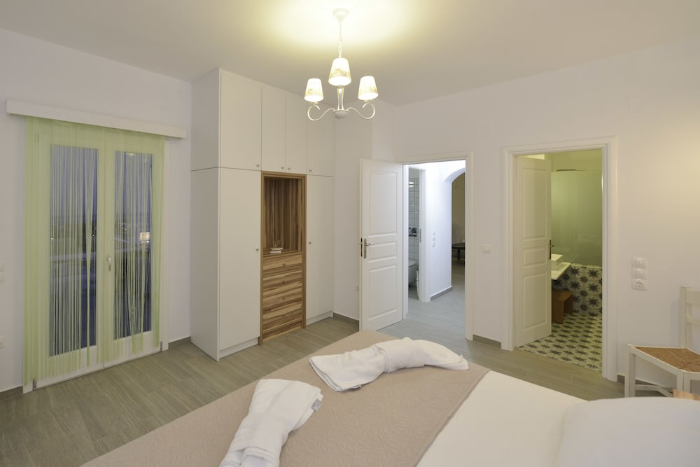 Apartment, 2 Bedrooms, Sea View photo 1
