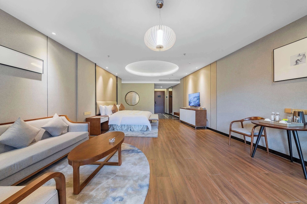 Room, 1 King Bed, Non Smoking