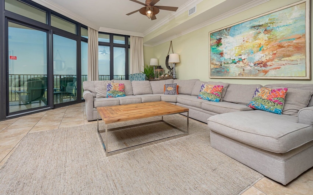 Condo, 3 Bedrooms