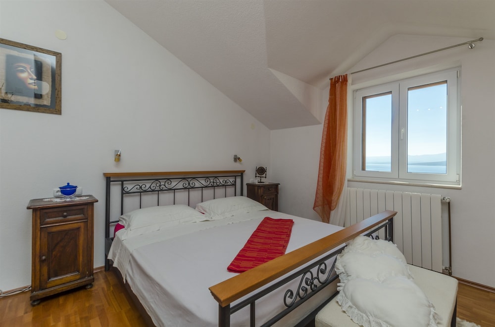 Apartment (A1)