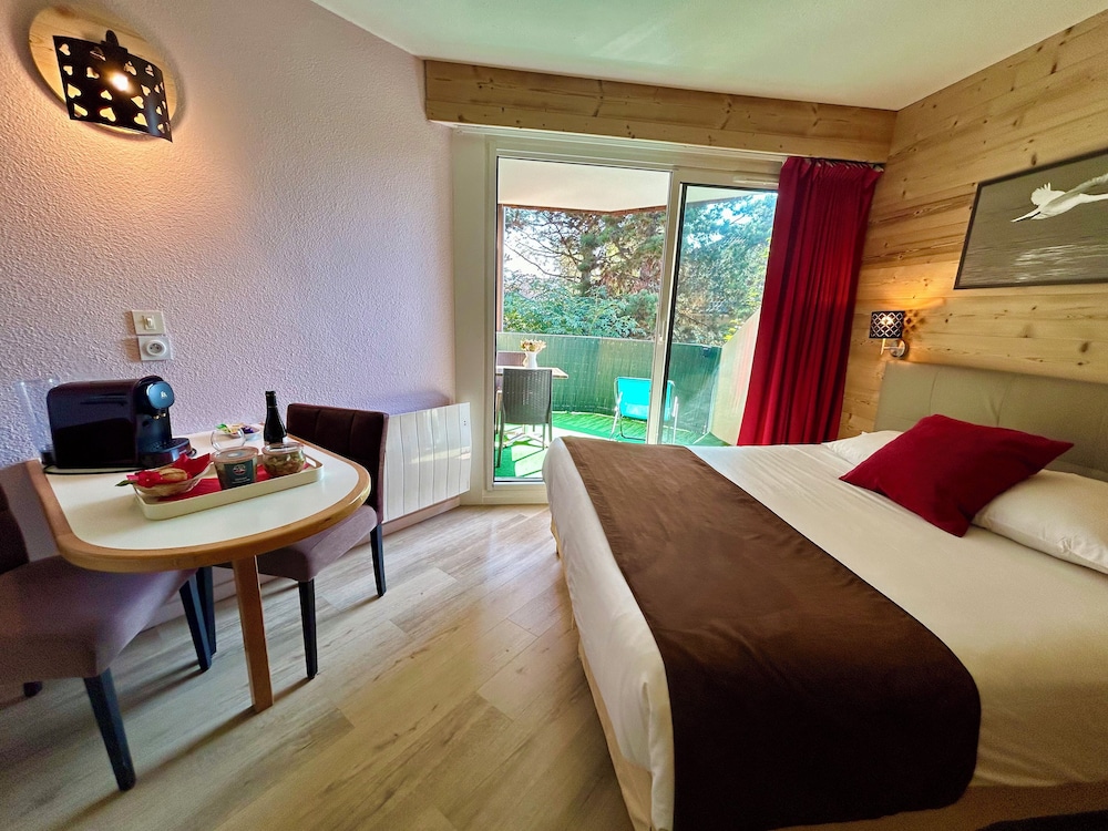 Classic Studio, Kitchenette, Garden Area photo 2