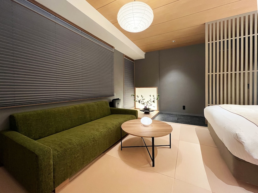 Standard Twin Room - Photo 6