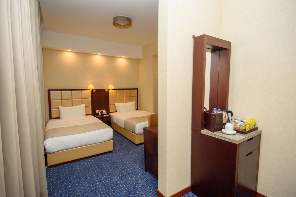Standard Twin Room with Extra Bed photo 1