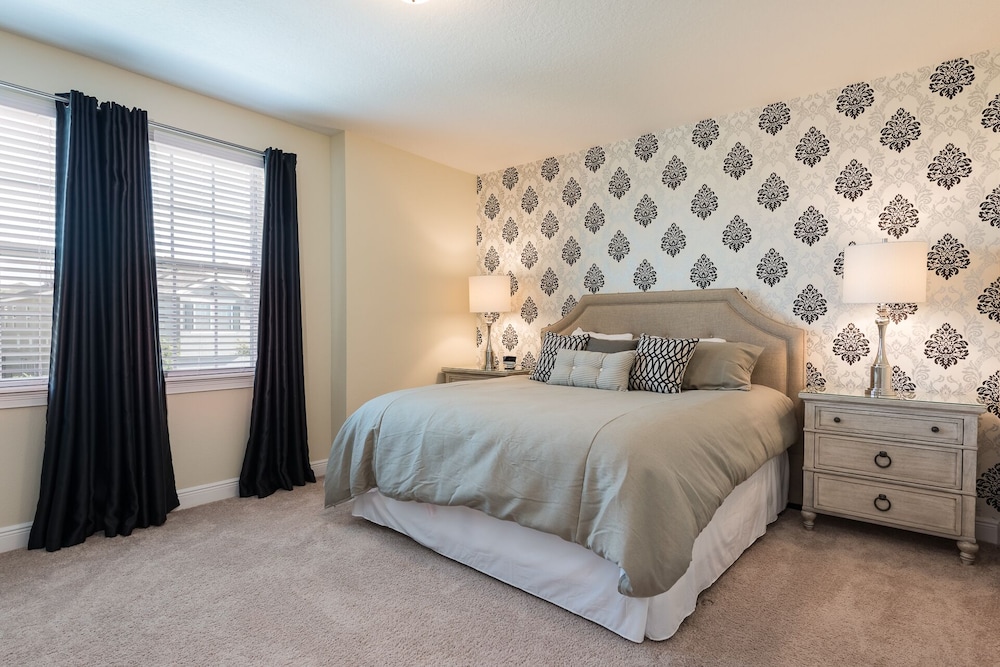 House, Multiple Bedrooms