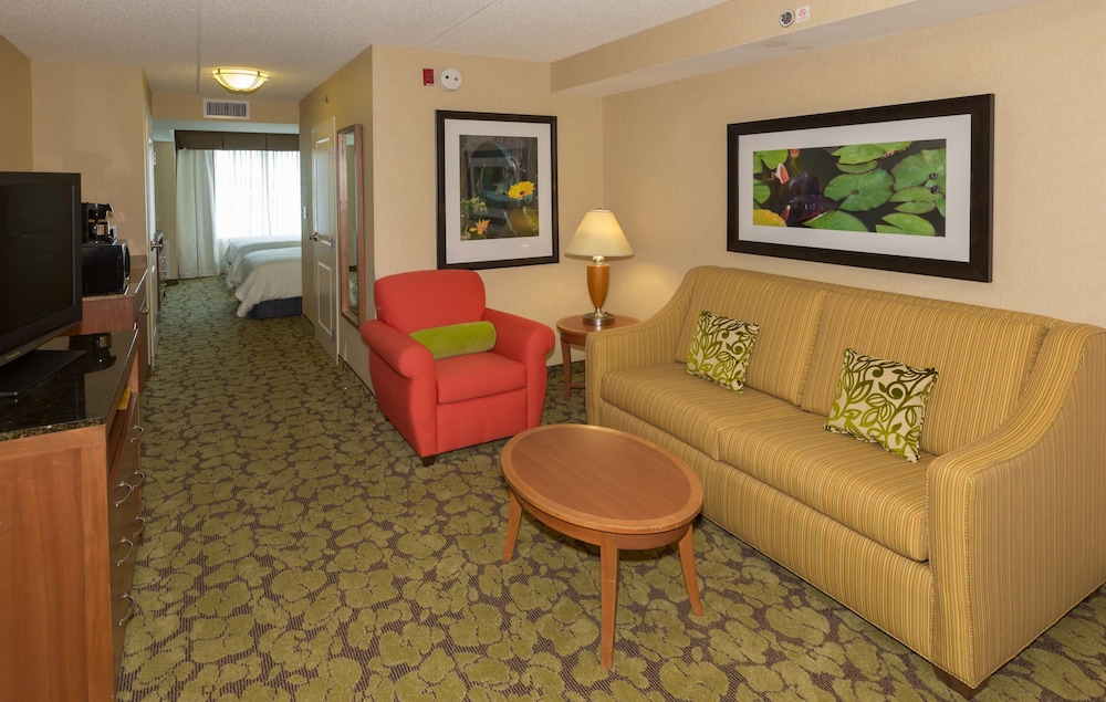 Junior Suite, 1 King Bed - Photo 4