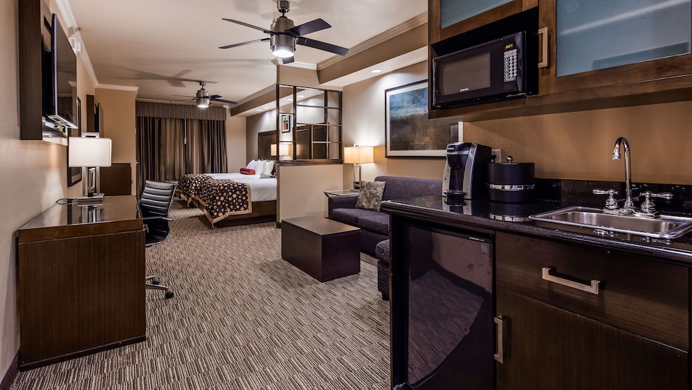 Suite, 2 Queen Beds, Accessible, Non Smoking (Walk-In Shower;With Sofabed) - Photo 1