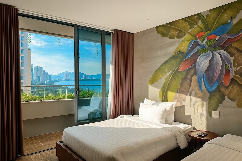 Superior Room, Sea View - Photo 8