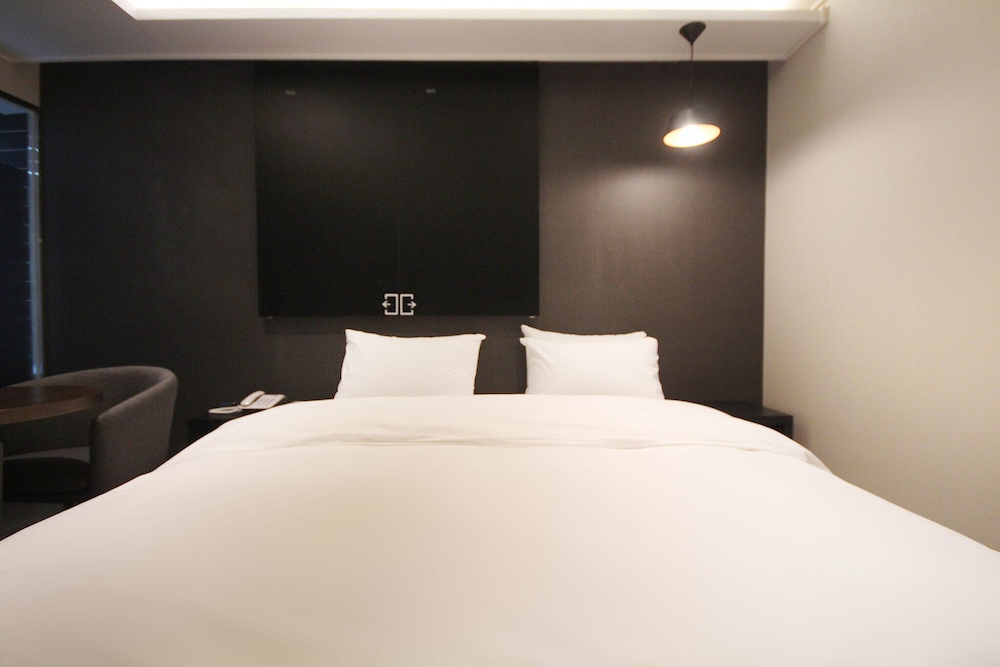 Room (Deluxe Double)