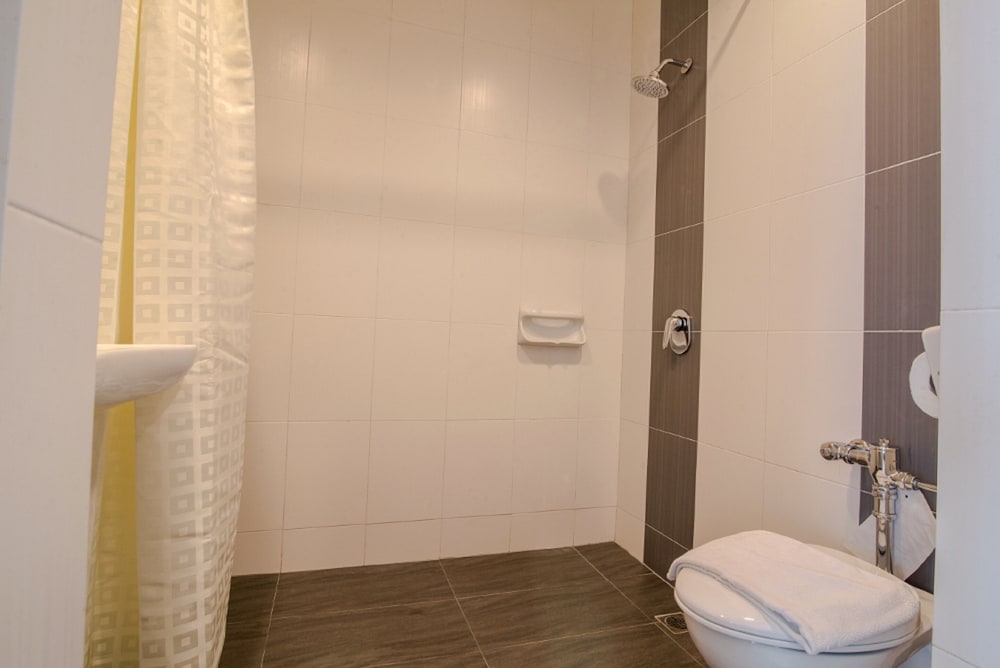 Superior Twin Room, Balcony, City View - Photo 6