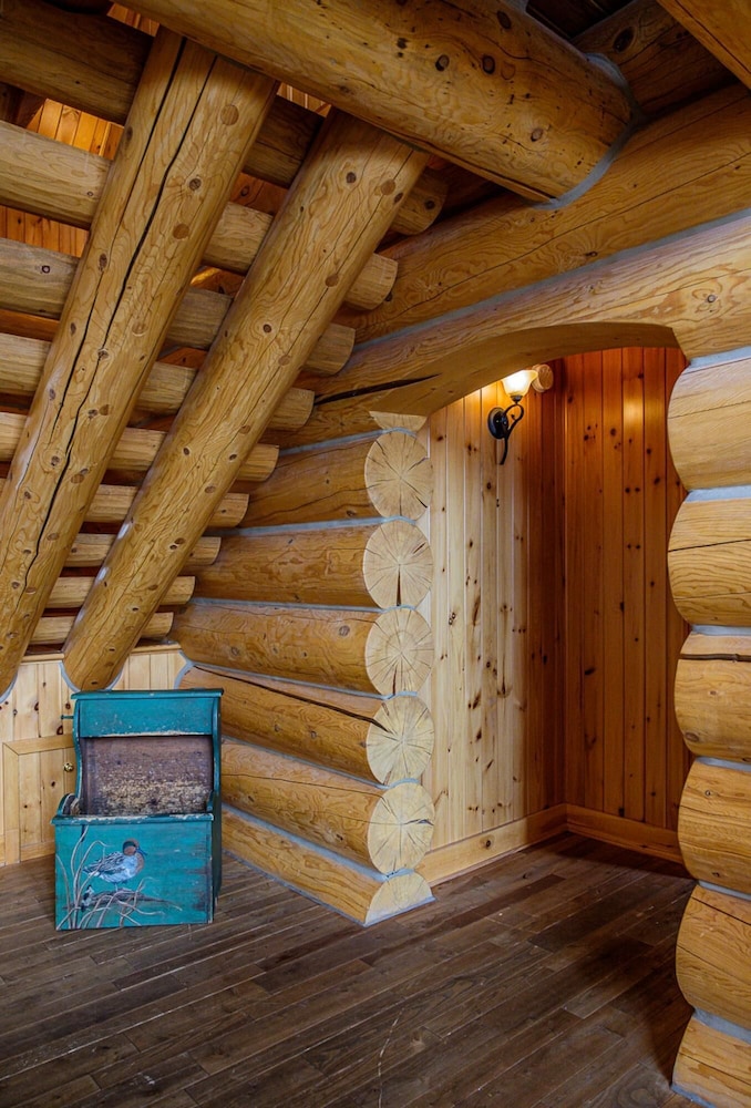 Executive Plus 89 - Luxurious log Home With Private hot tub Pool Sauna and Close to Activities, Photo 28