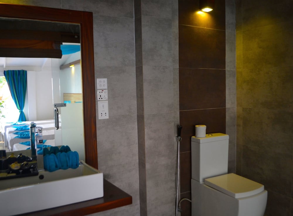 Deluxe Triple Room photo 3