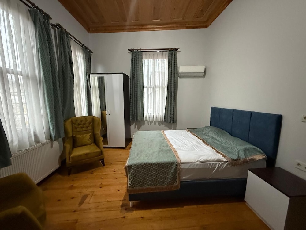 Deluxe Double Room, City View photo 2