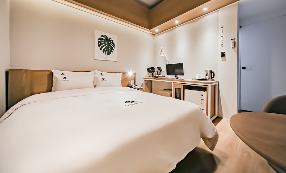 Deluxe Room - Photo 1