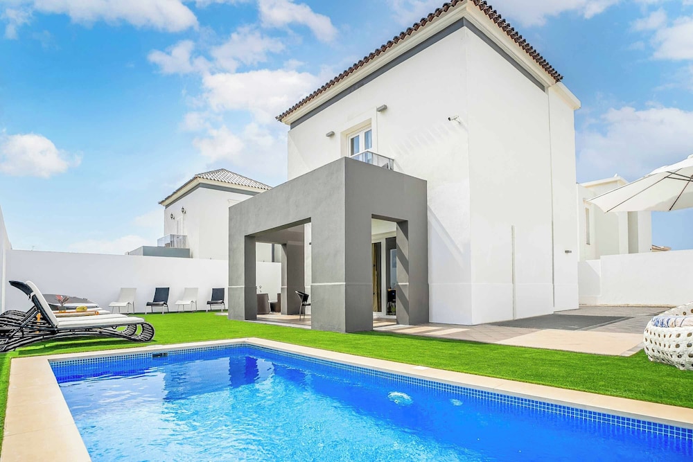 Villa (4 Habitaciones)