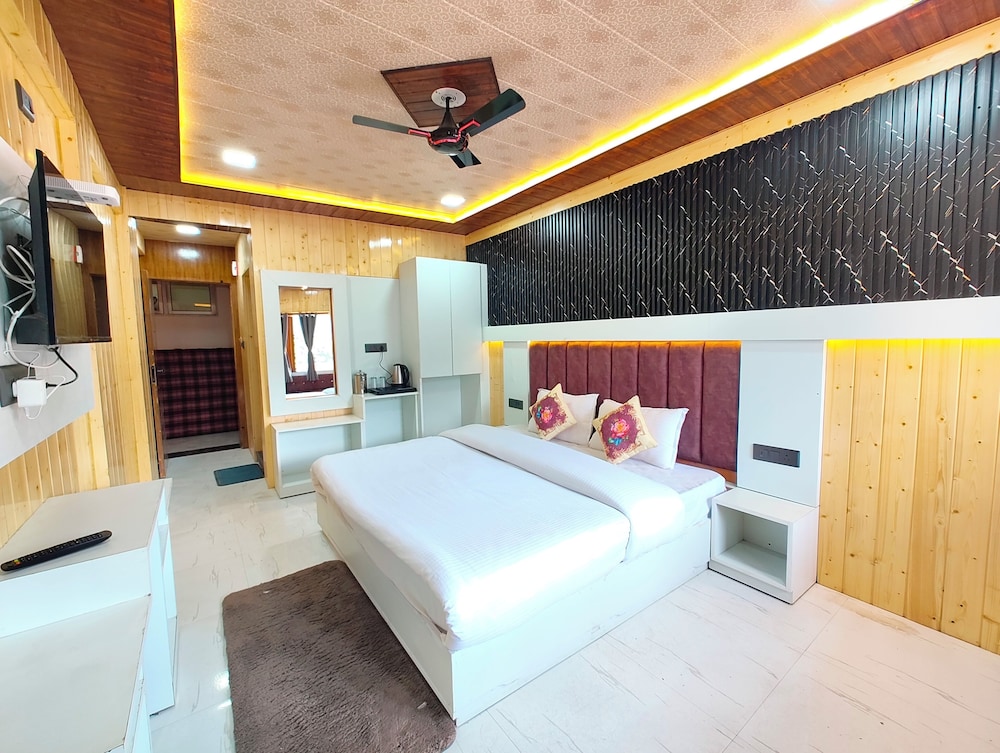 Deluxe Double Room, Multiple Beds