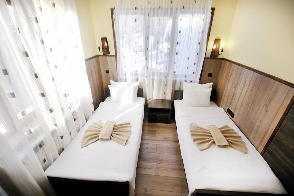 Classic Twin Room