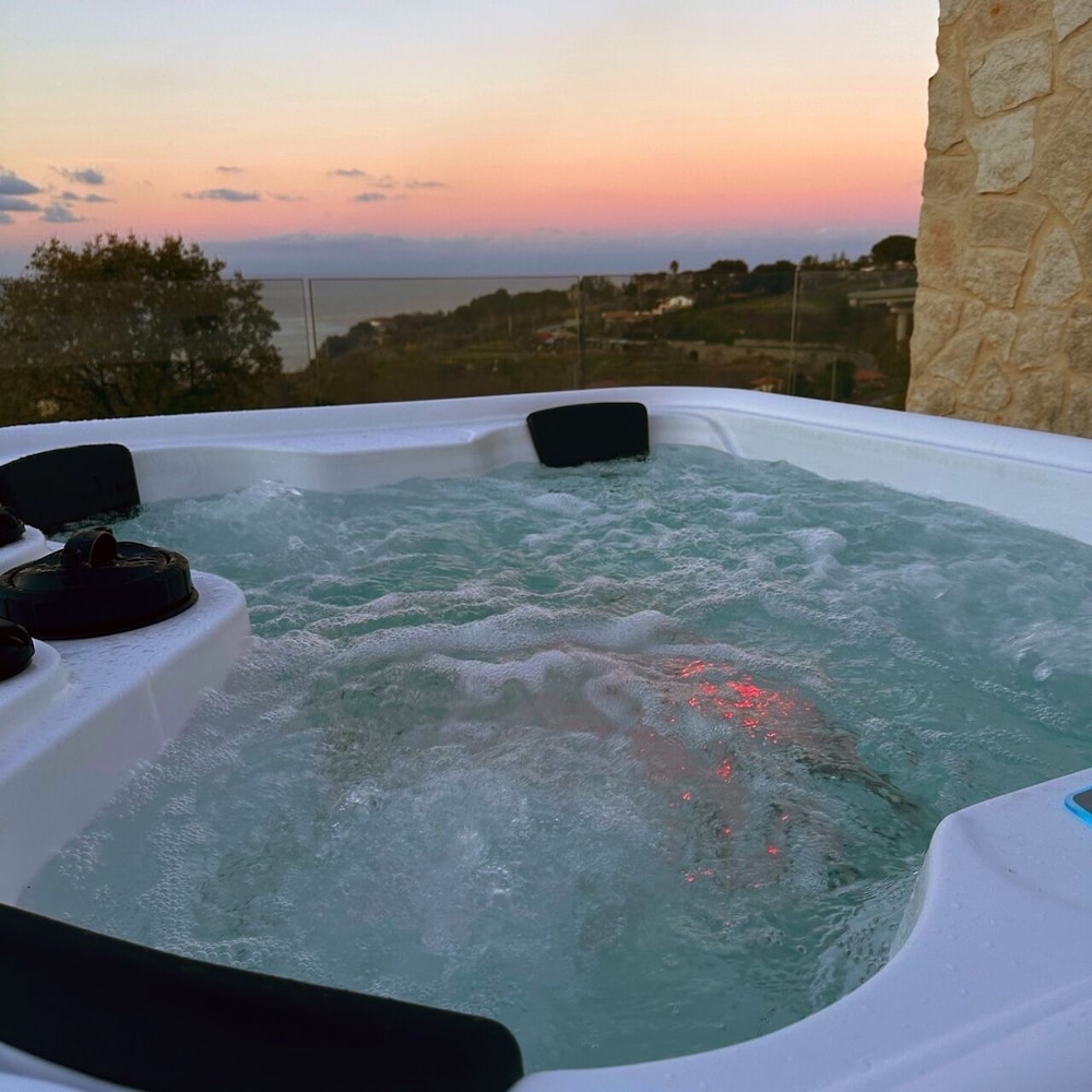 Deluxe Suite, Sea View