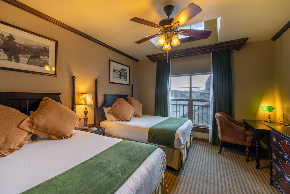 Luxury Suite, Multiple Beds, Non Smoking, Kitchenette