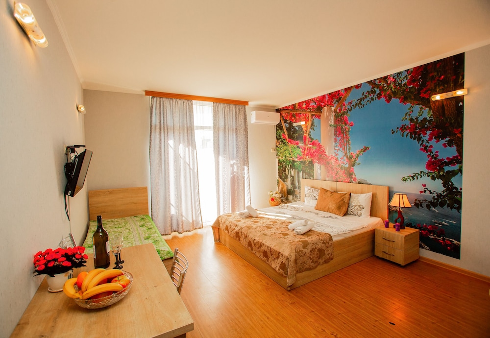 Classic Triple Room, Sea View, Beachfront photo 2