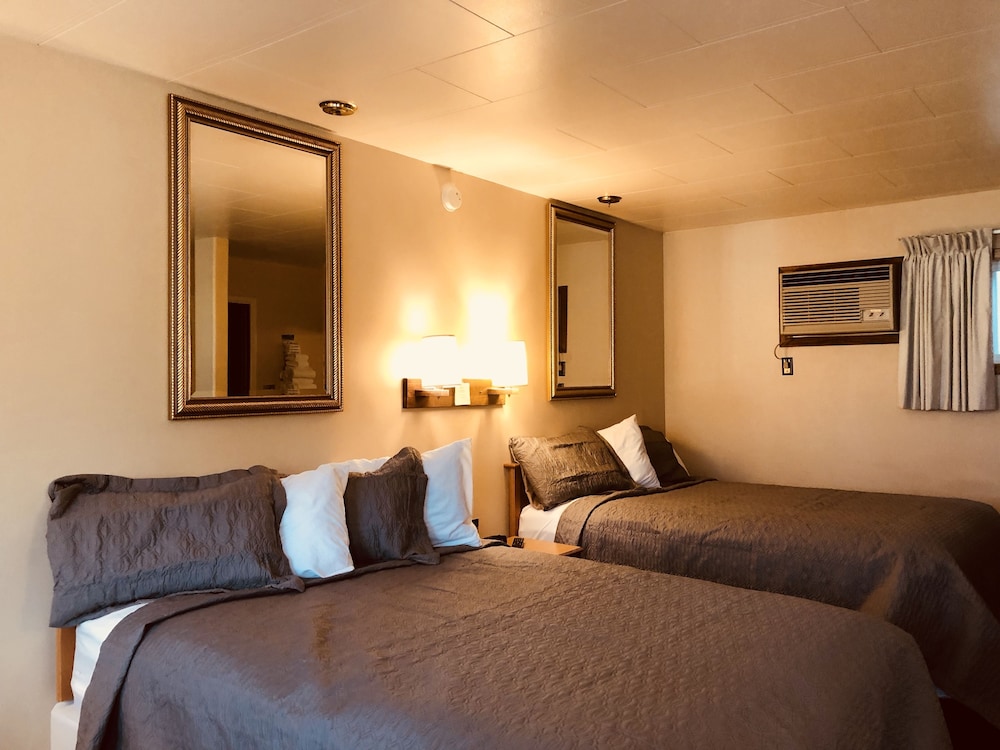Superior Room, 2 Queen Beds photo 1