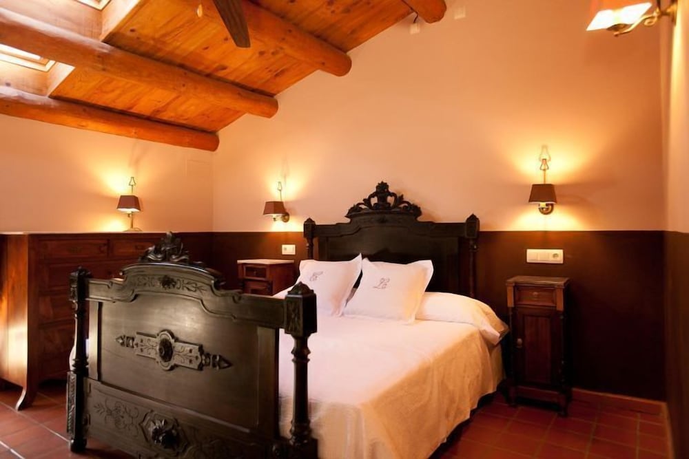 Superior Room (Large family - abuhardillada)