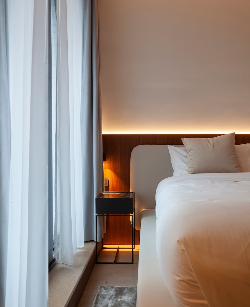 Luxury Double Room, 1 Bedroom, Non Smoking, City View photo 3