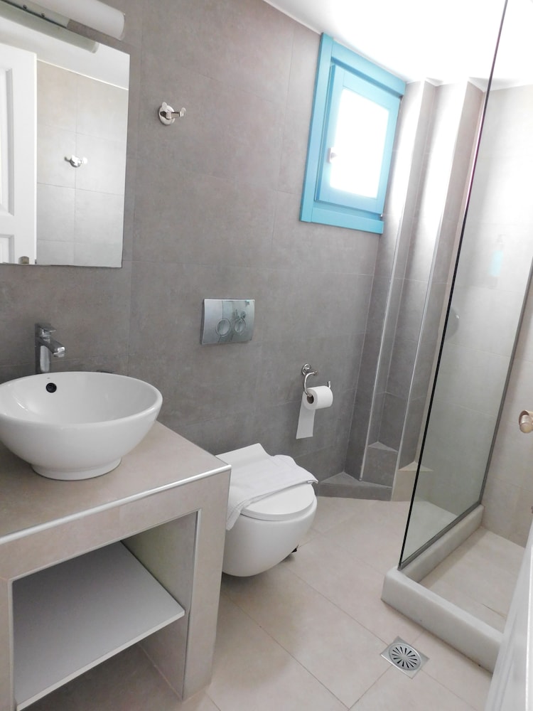 Superior Room, 1 Queen Bed, Sea View - Photo 17