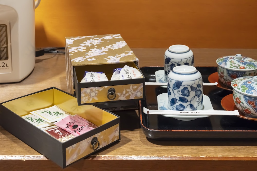 Traditional Room, Non Smoking (Japanese-Style, 6 Person Occupancy) photo 2