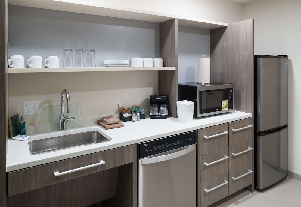 Studio, 2 Queen Beds, Accessible, Bathtub (Mobility & Hearing) - Photo 5