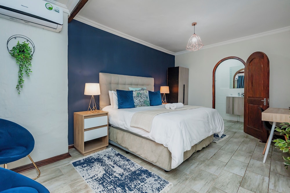 Executive Room photo 2