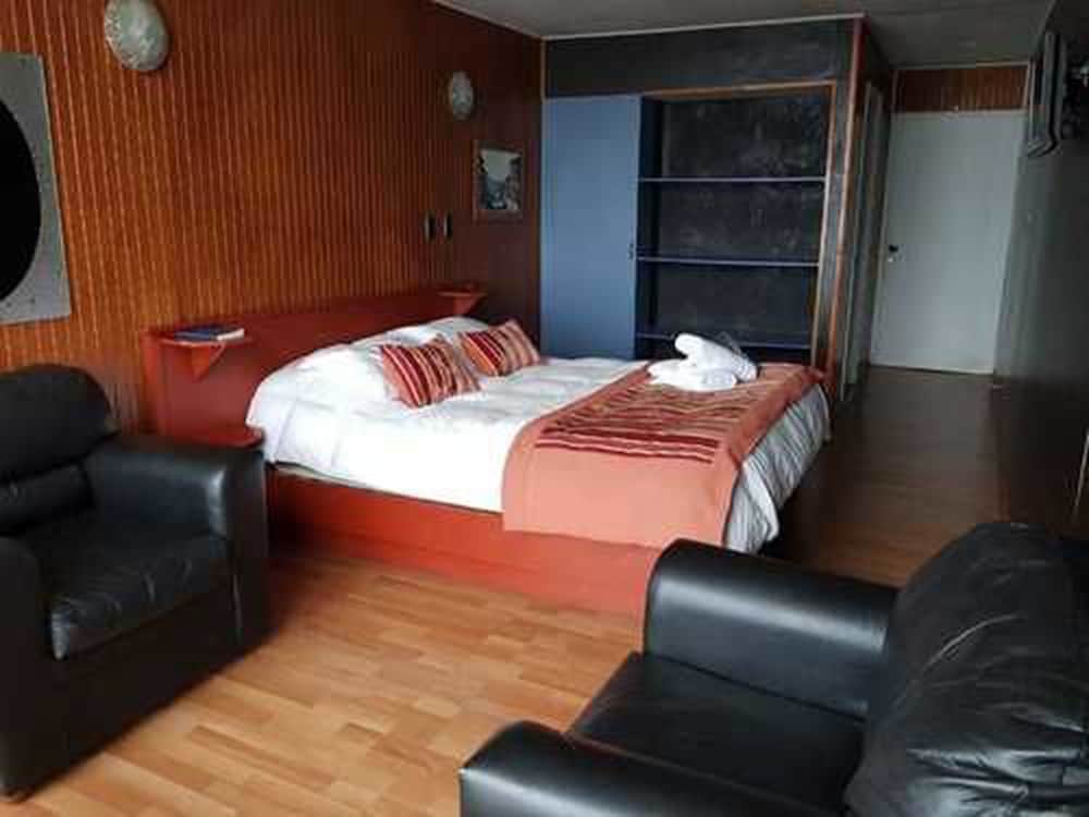 Standard Suite, 1 Queen Bed photo 3