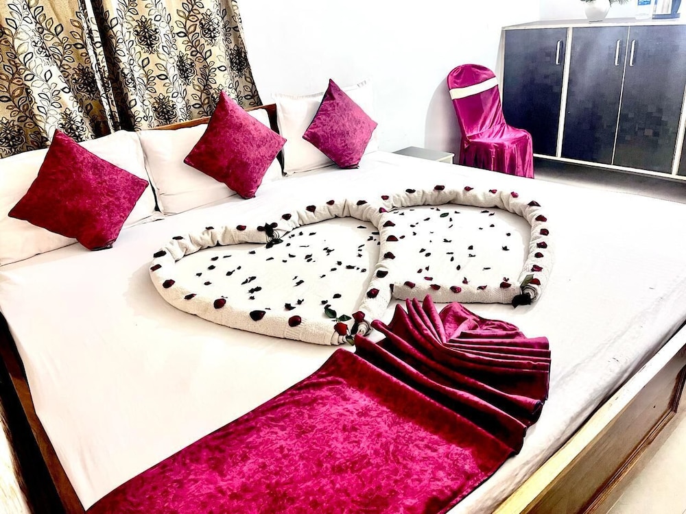 Deluxe Double or Twin Room photo 3
