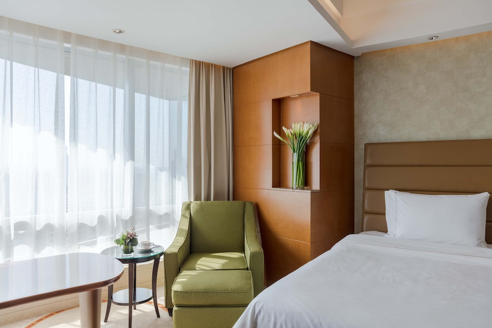 Deluxe Room, 1 King Bed (View) - Photo 9