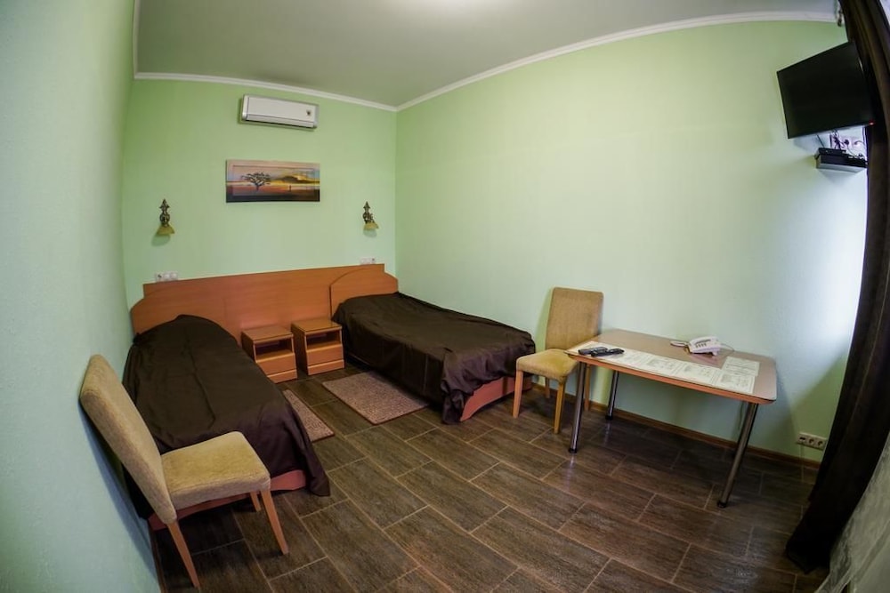 Standard Twin Room photo 3