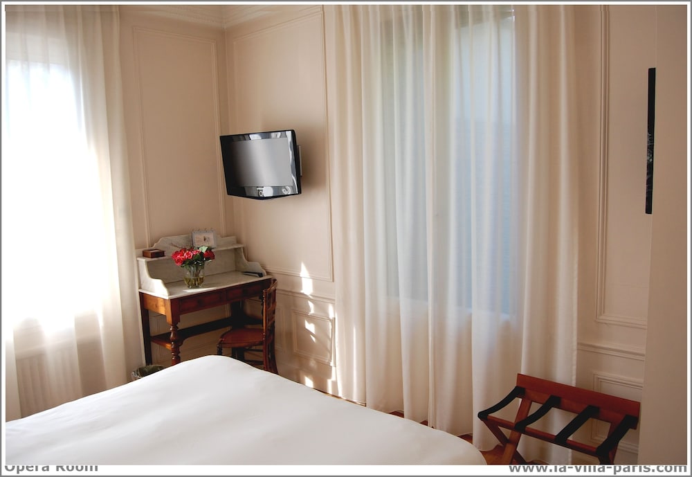 Classic Double Room, 1 King Bed, Park View, Ground Floor photo 3