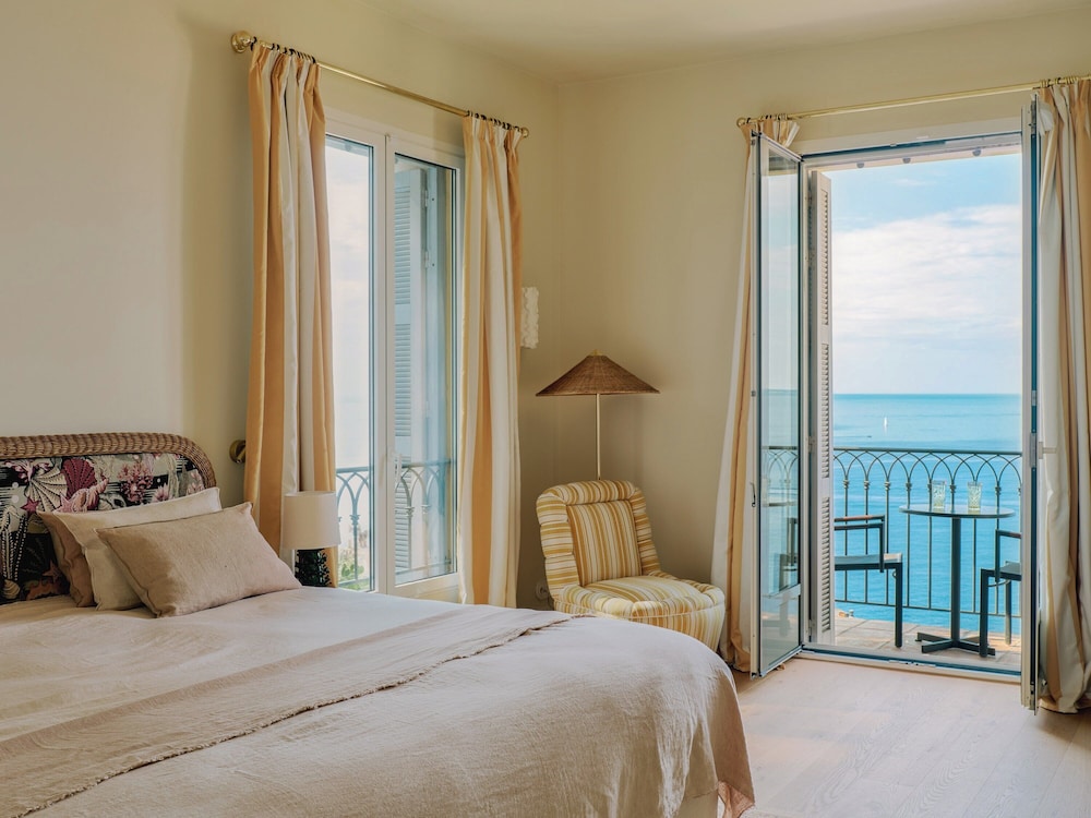 Superior room with full sea view