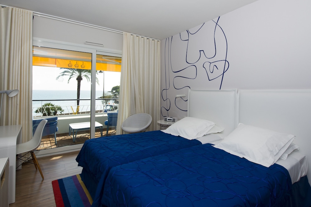 Deluxe Room, 2 Twin Beds, Balcony, Sea View - Photo 12