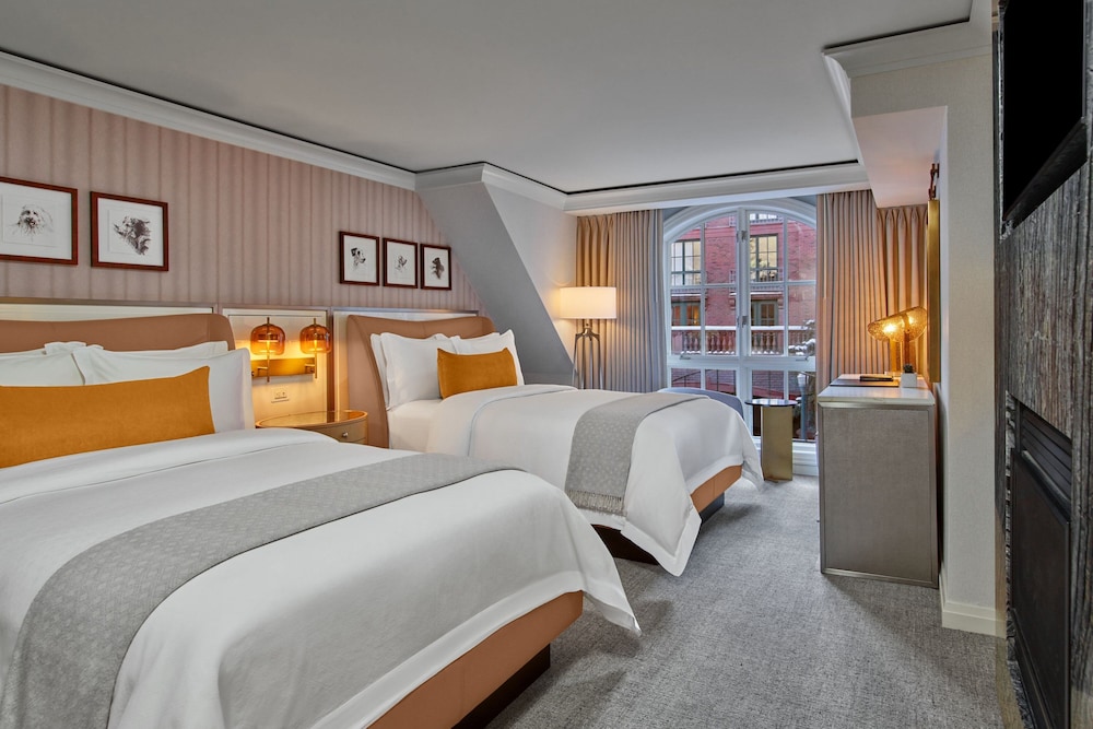 Deluxe Room, 2 Double Beds, Fireplace at The St. Regis Aspen Resort in Aspen