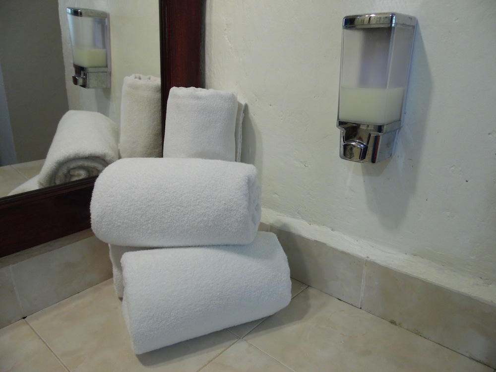 Standard Quadruple Room, 1 Bedroom, Partial Ocean View, Oceanfront photo 2
