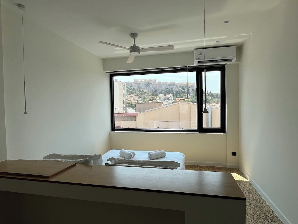 Deluxe Room with Acropolis View photo 1