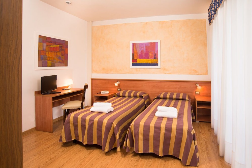 Family Triple Room photo 3