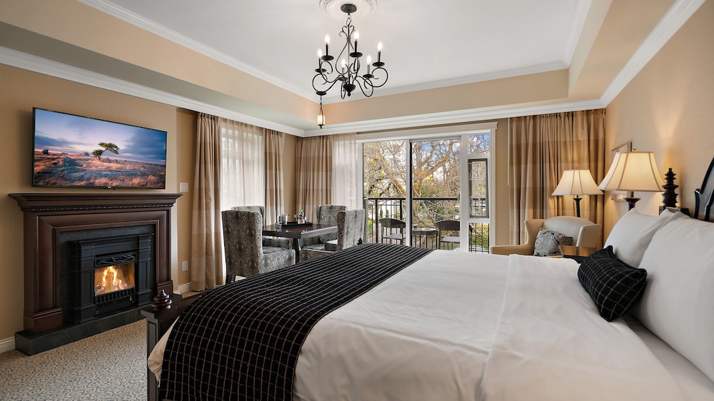 Boutique Suite, Residential View, King
