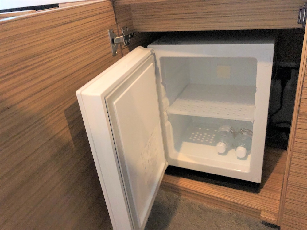 Basic Double Room, Smoking (No meal and bed for child [0-11 y/o]) thumbnail 5