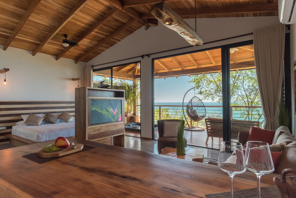 Amethyst Studio Villa with Private Jacuzzi