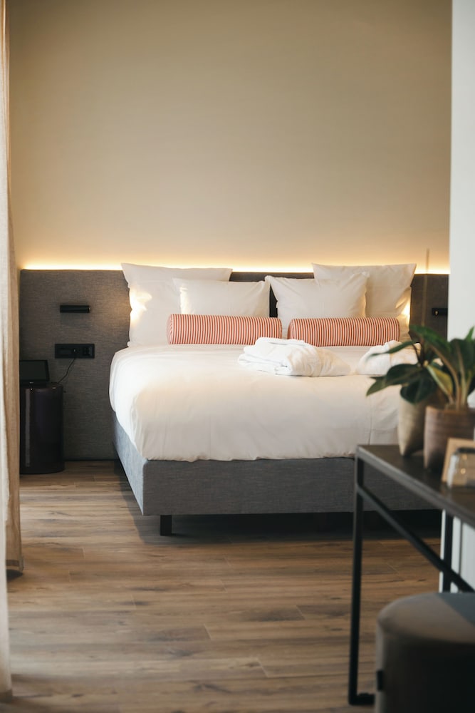 The Roomy photo 3