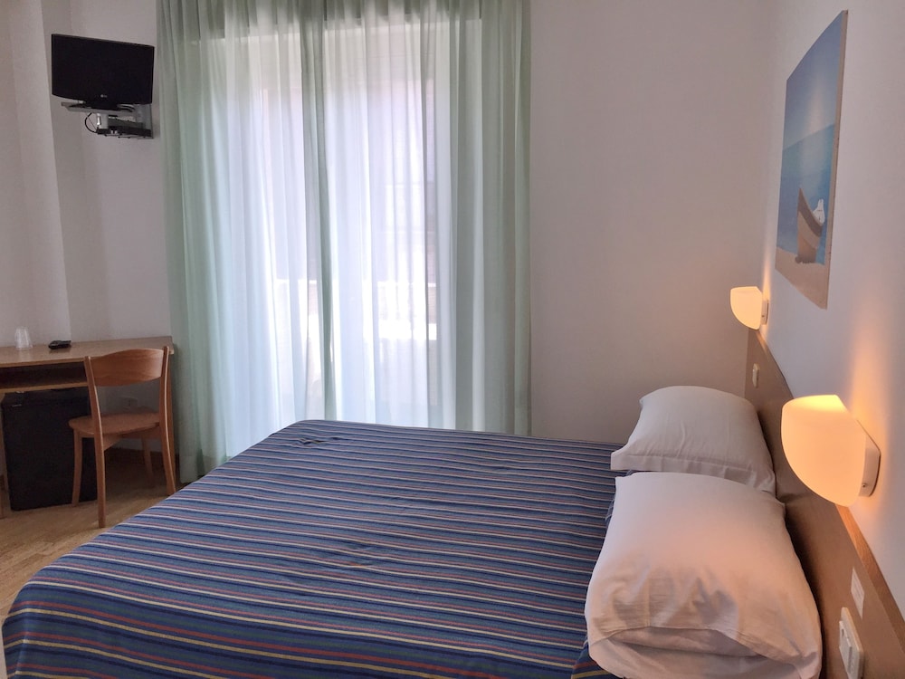 Comfort Double or Twin Room photo 2