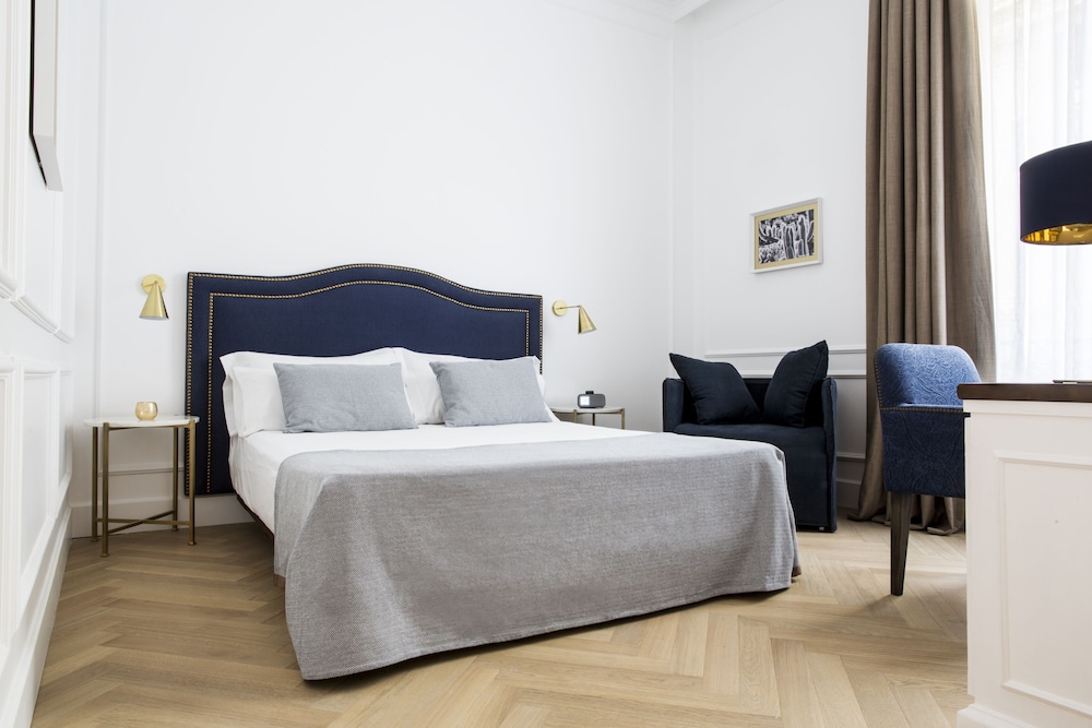 Superior Triple Room photo 2