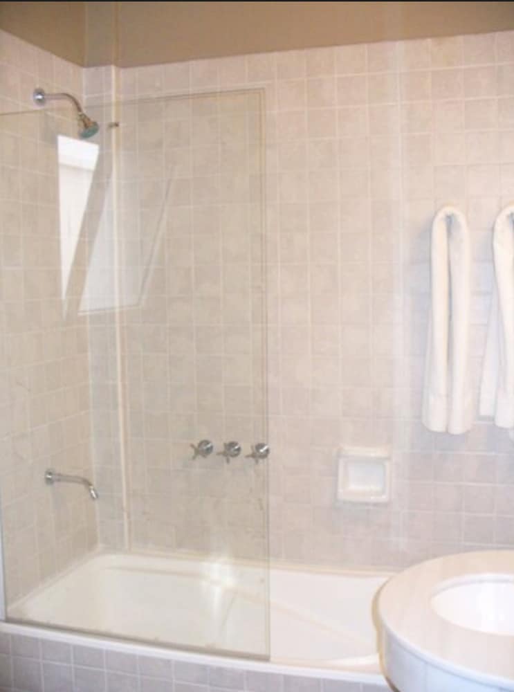 Standard Room, 2 Twin Beds photo 2